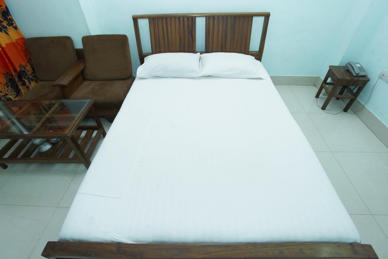 Hotel Star Park Dakhin Kattali Room photo